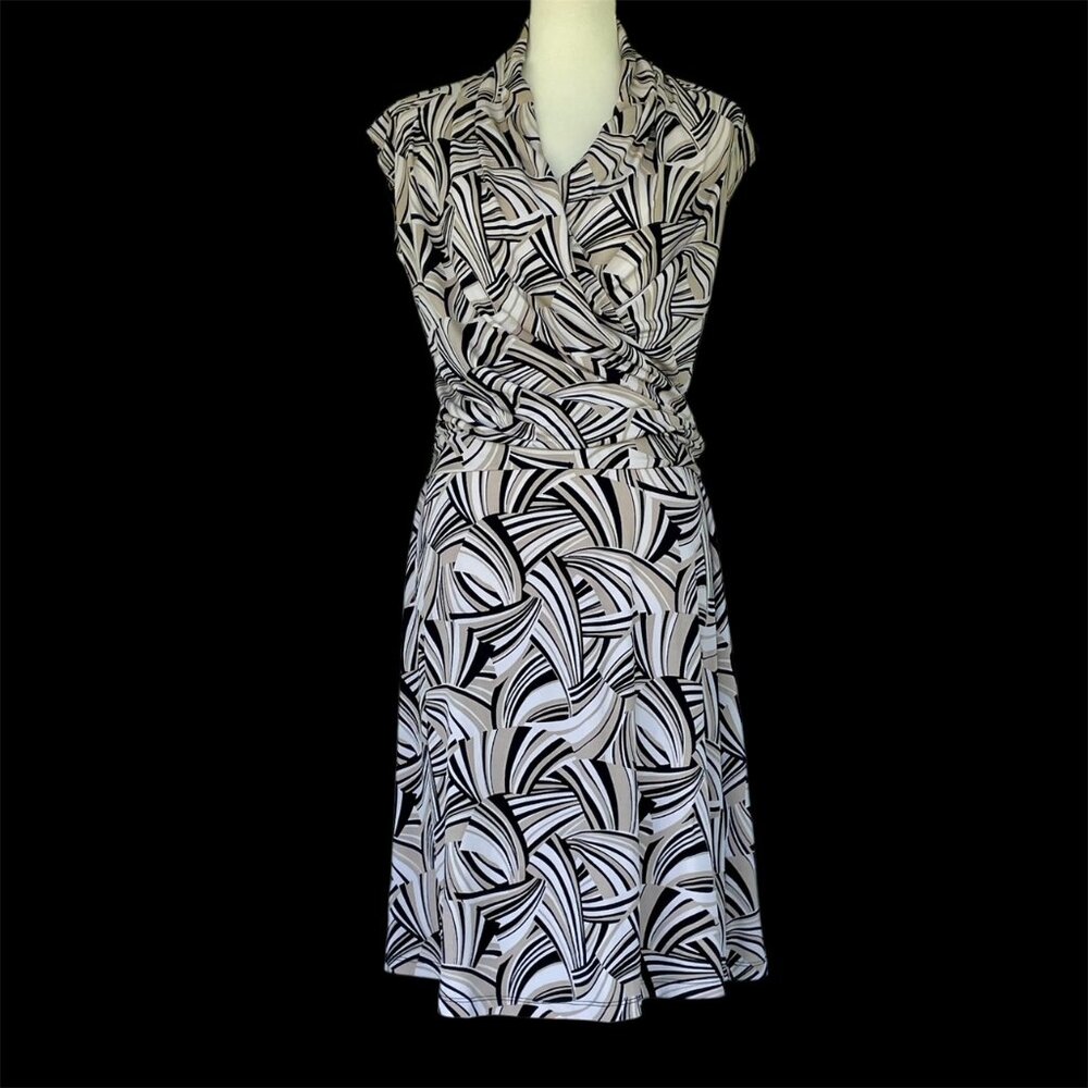 New York & Company NY&Co Stretch 2 Pc Monochrome Neutral Top Skirt Set Sz XS S